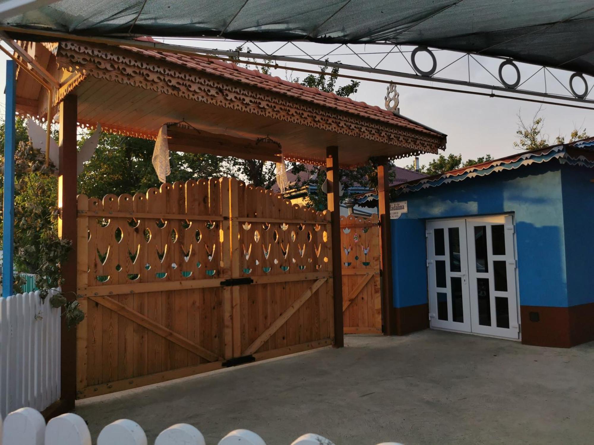 La Madalina Bed & Breakfast Selemet Exterior photo