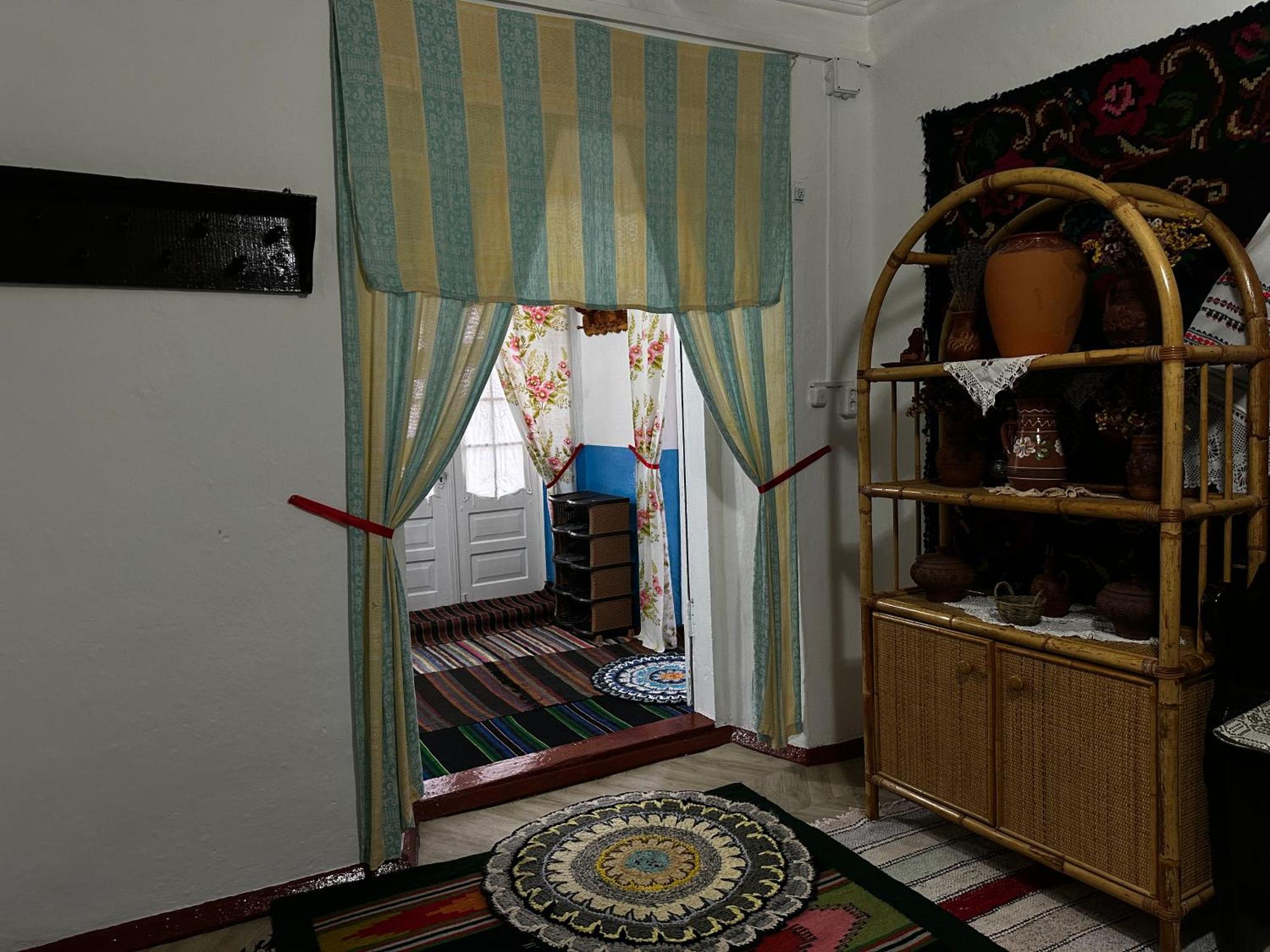 La Madalina Bed & Breakfast Selemet Exterior photo