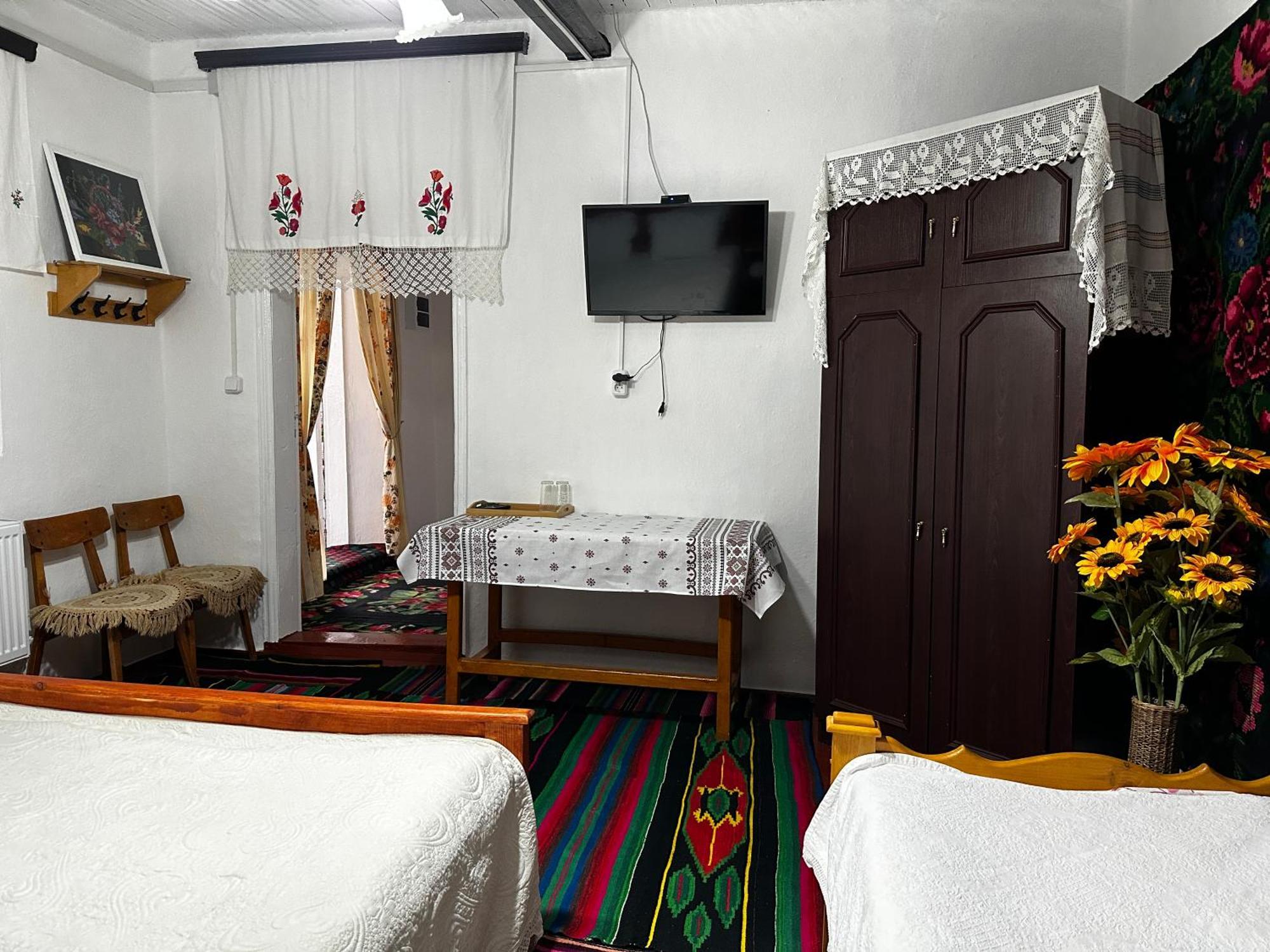 La Madalina Bed & Breakfast Selemet Exterior photo