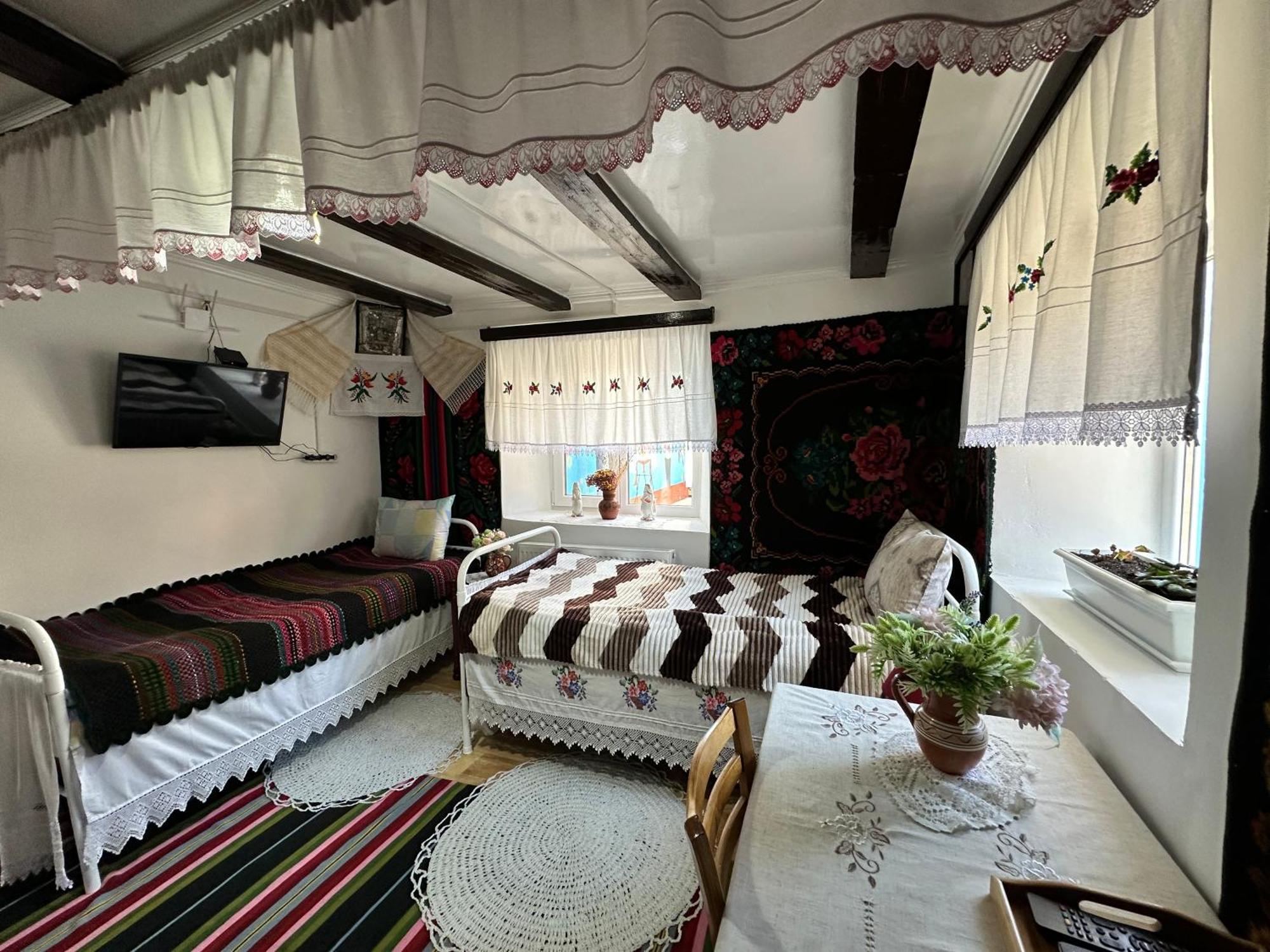 La Madalina Bed & Breakfast Selemet Exterior photo