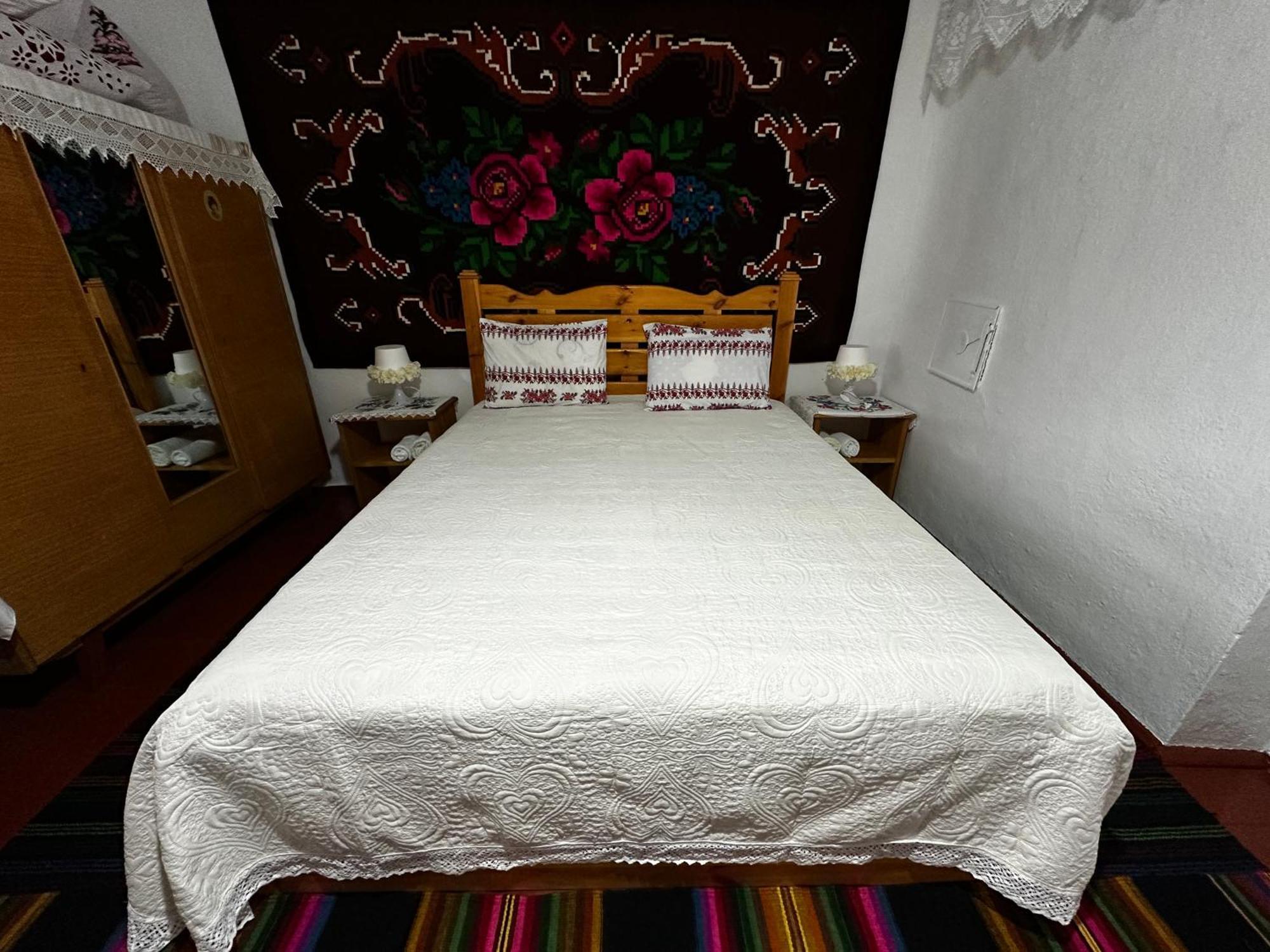 La Madalina Bed & Breakfast Selemet Exterior photo